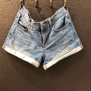 Cute Old Navy Jean shorts!